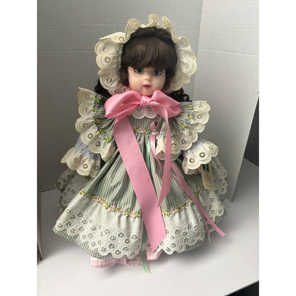 Pittsburgh Originals By Chris Miller Musical Doll 19" Felt/Cloth Christine